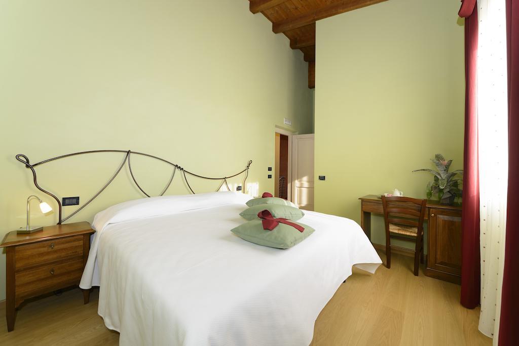 Agriturismo Bacche Di Bosco Verona Room photo